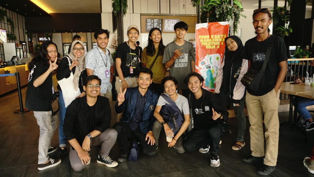 You are currently viewing Perwakilan Mahasiswa Akademi Film Yogyakarta dalam Acara TKMT 6 di Jember